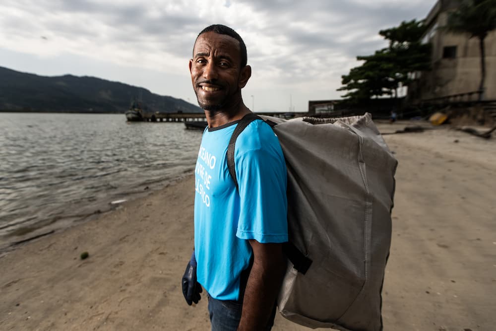 Fabricio is a Plastic Bank collection member in Itaguai, Rio de Janeiro, Brazil.